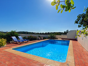 Villa pool